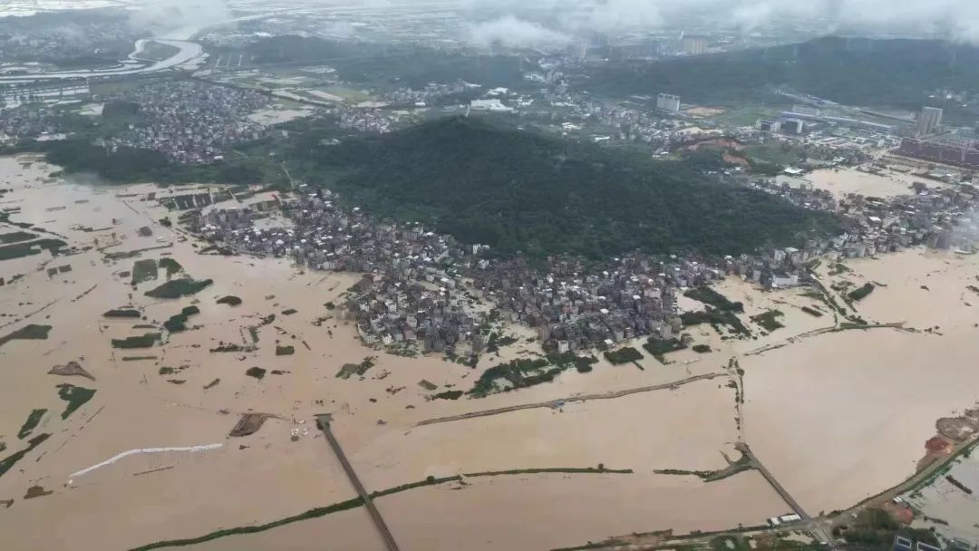 历史特大暴雨，福建化妆品市场受灾