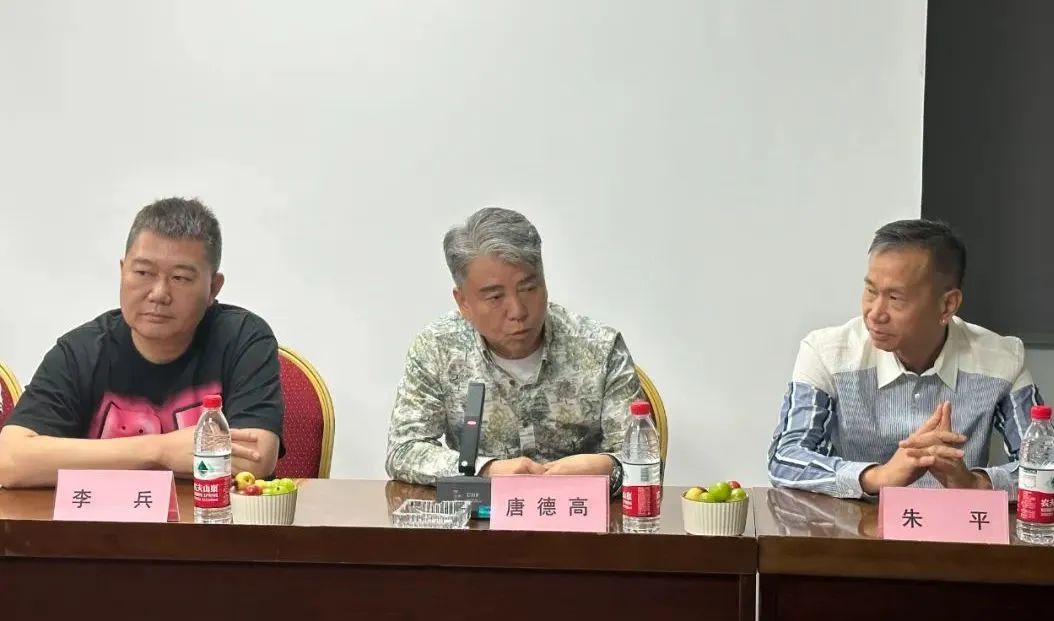 【走访江苏系列】唐德高会长一行赴南大耐雀考察指导